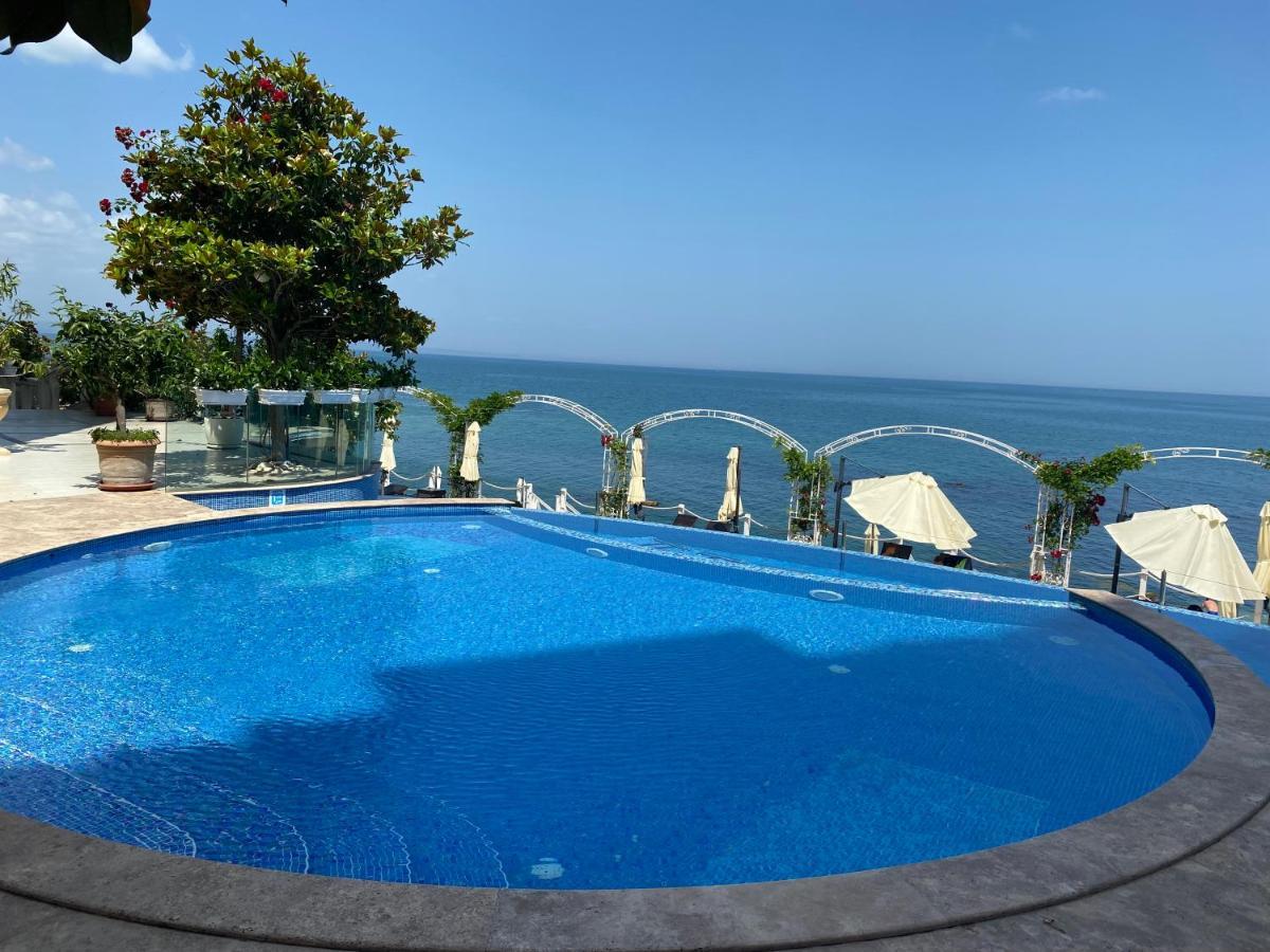 Luxurious And Panoramic Apartments At The Beach In La Mer Complex Altın Kumlar Dış mekan fotoğraf