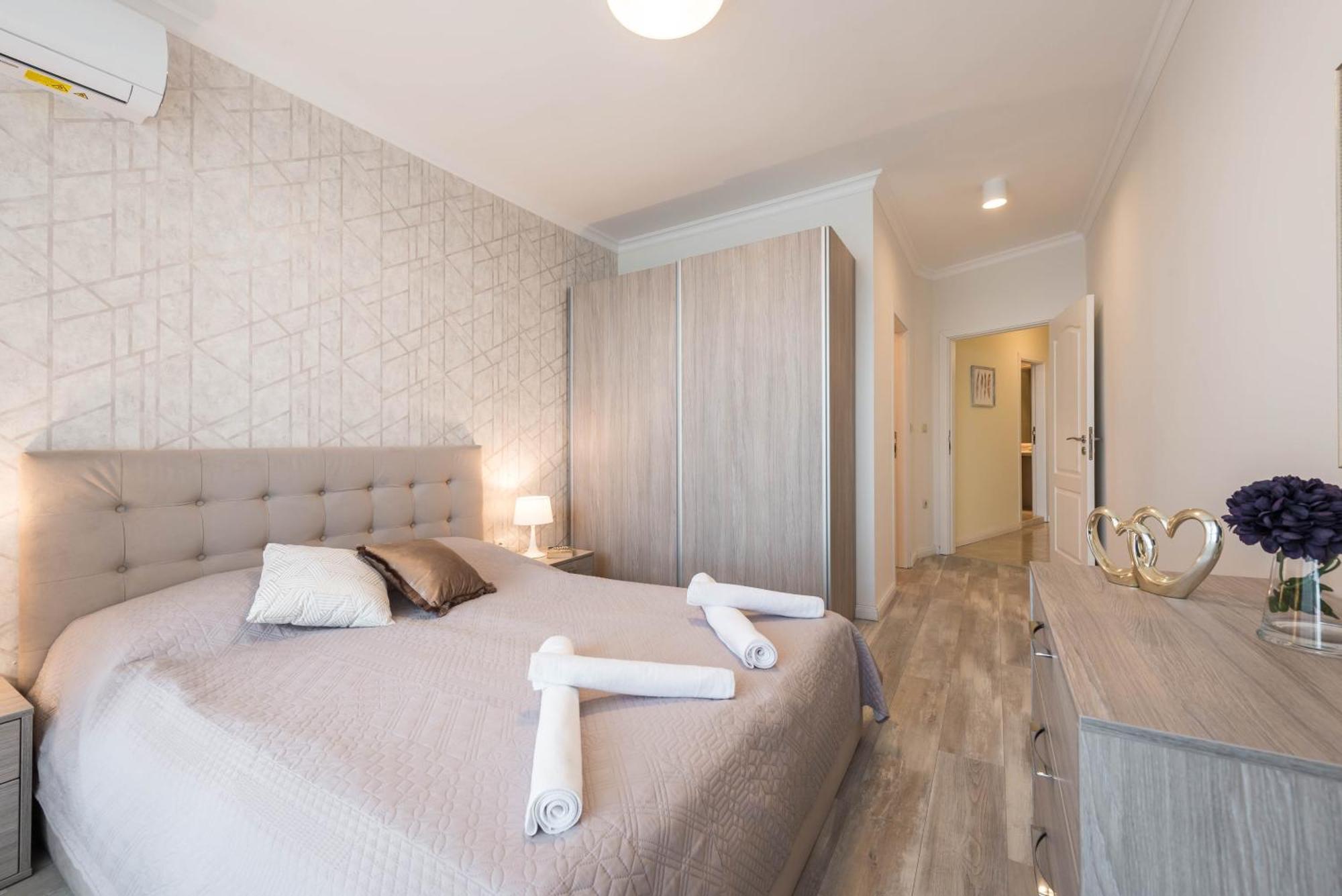 Luxurious And Panoramic Apartments At The Beach In La Mer Complex Altın Kumlar Dış mekan fotoğraf