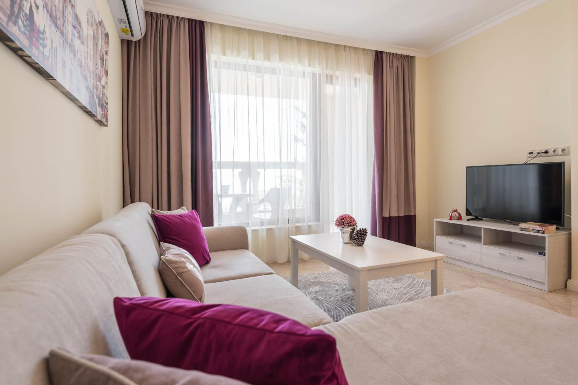 Luxurious And Panoramic Apartments At The Beach In La Mer Complex Altın Kumlar Dış mekan fotoğraf