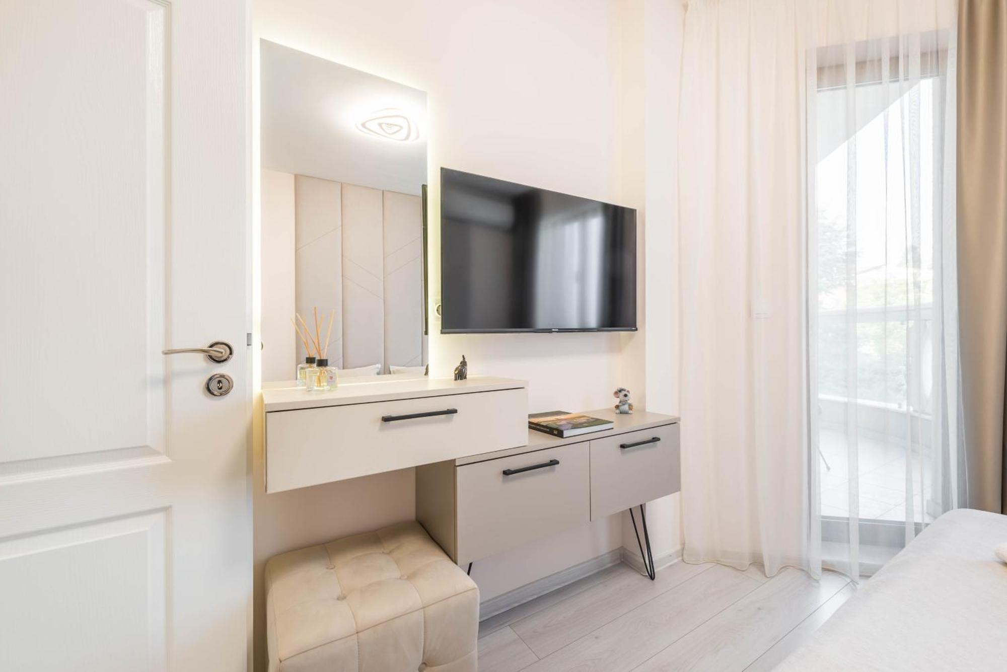 Luxurious And Panoramic Apartments At The Beach In La Mer Complex Altın Kumlar Dış mekan fotoğraf